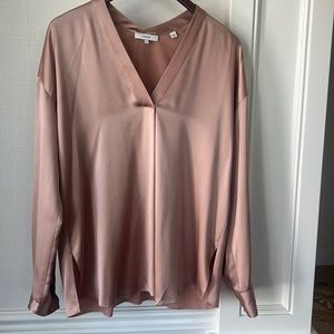 Beautiful silk, Vince blouse excellent condition worn once rose gold color